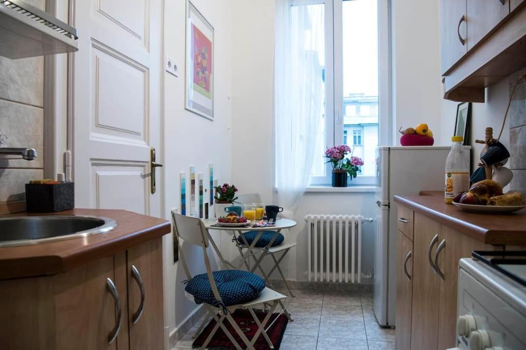 Gorgeous Flat Right Near The City Center Budapest Exterior foto